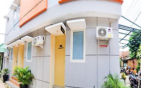 Muzdalifa Syariah near Alun Alun Gresik